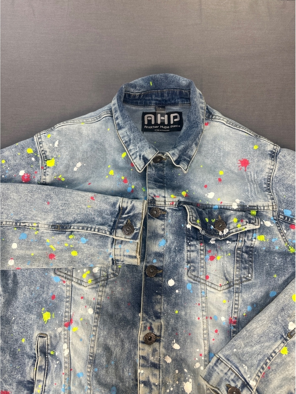 Another Hype Piece Men's Denim Jacket Large Size with Colorful Paint Splatter